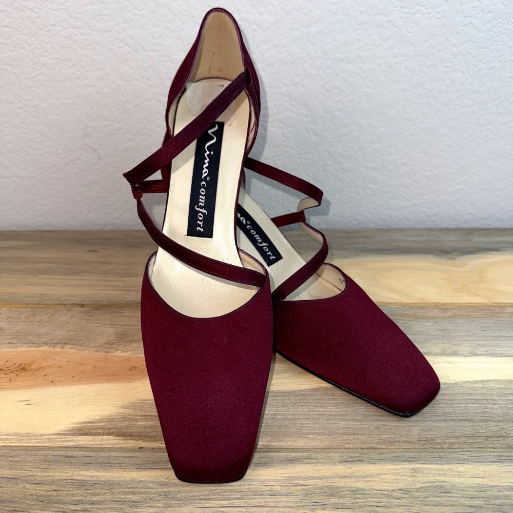 Nina Burgundy Silk Dress Shoe 7 M - Picture 2 of 12